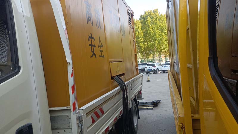 方城如何判断柴油发电机组和UPS电源的切换时间是否符合要求？